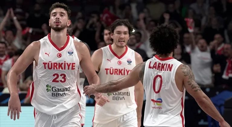 12 Dev Adam, çeyrek final için sahaya çıkıyor!