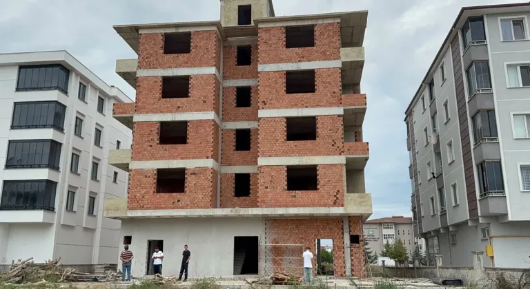 15 yaşındaki kız çocuğu bir inşaatın önünde ölü bulundu