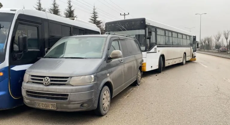 4 aracın karıştığı kazada 31 kişi yaralandı