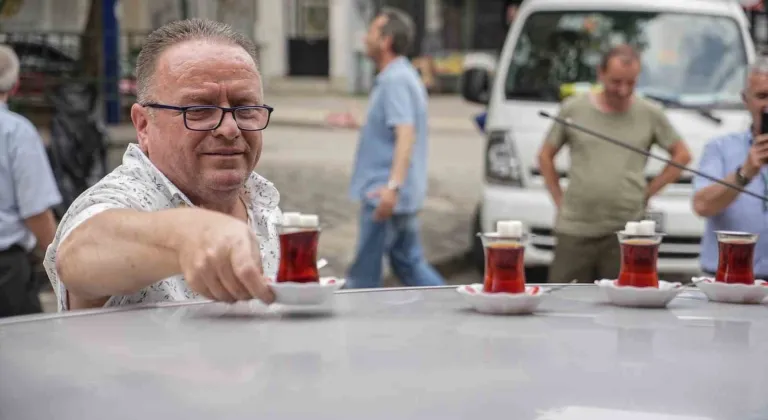 Ne tepsi ne termos! Çaylar otomobille geliyor