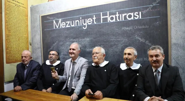 70 yıllık Altıeylül okulu hatıraları İnegöl kent müzesinde canlandı