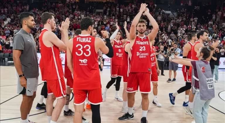 A Milli Erkek Basketbol Takımı 2'de 2 yaptı