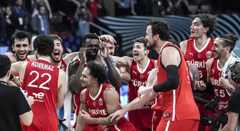 A Milli Erkek Basketbol Takımı'ndan büyük sıçrama