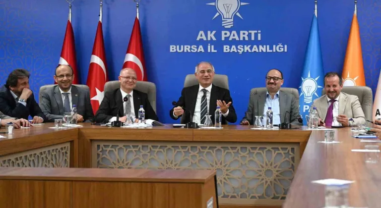 Ak Parti Genel Başkan Vekili Efkan Ala'dan AK Parti Bursa Teşkilatı'na ziyaret