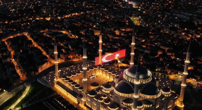 Bu gece 90 bin camide aynı anda 'Sela' okunacak