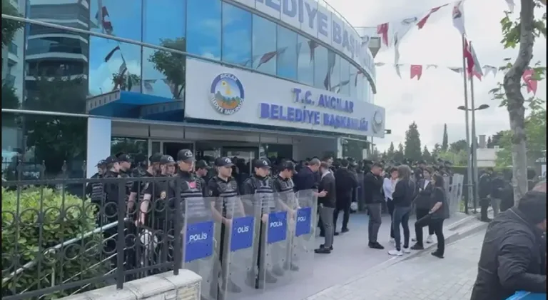 Avcılar ve Beşiktaş belediyelerine operasyon