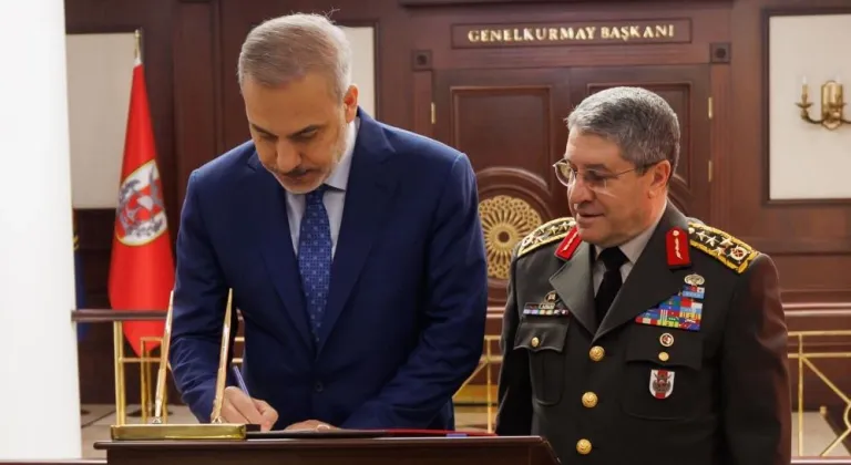 Bakan Fidan'dan Genelkurmay Başkanı Orgeneral Bayraktaroğlu'na ziyaret