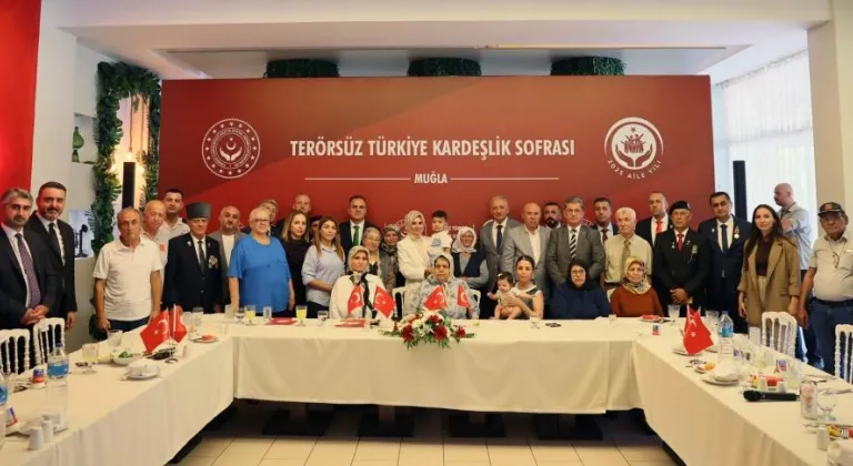 Bakan Göktaş Şehit yakınları ve gaziler ile bir araya geldi