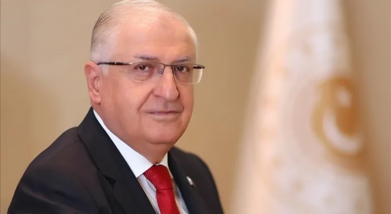 Bakan Güler, Pakistan Ticaret Bakanı Khan ile bir araya geldi