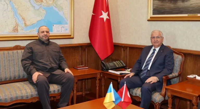 Bakan Güler, Ukraynalı mevkidaşı Umerov ile bir araya geldi