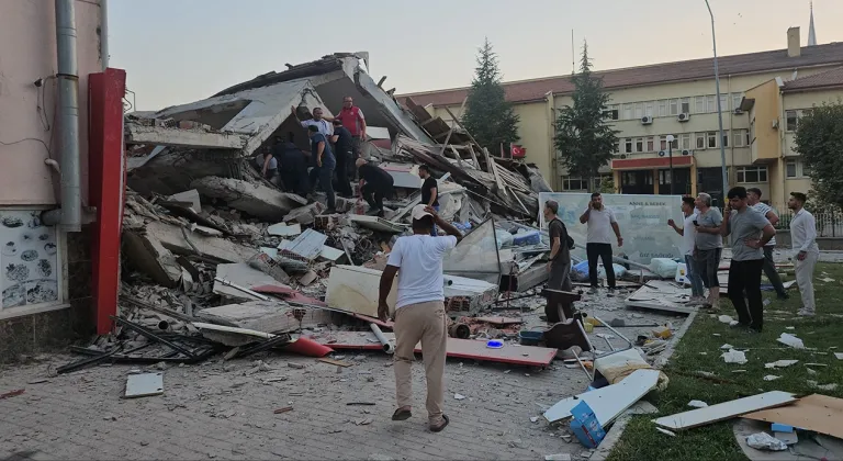Bakan Kurum, Balıkesir depreminin bilançosunu açıkladı