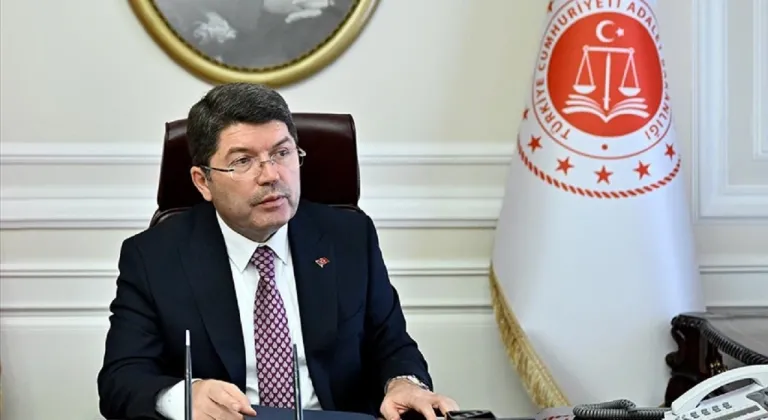 Bakan Tunç: "CHP Genel Merkezi yalan üretim merkezine dönüşmüş durumda"