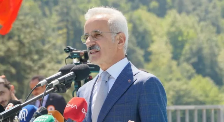 Bakan Uraloğlu Bursa Hızlı Tren ve Metro çalışmaları hakkında bilgi verdi