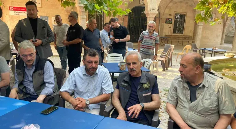 Bakan Uraloğlu, Karahıdır ve İğdir Mahallesi’ni ziyaret etti