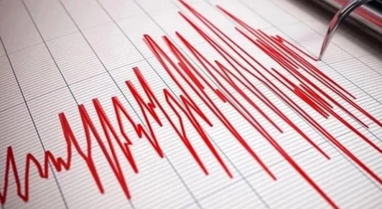 Balıkesir'de korkutan deprem!