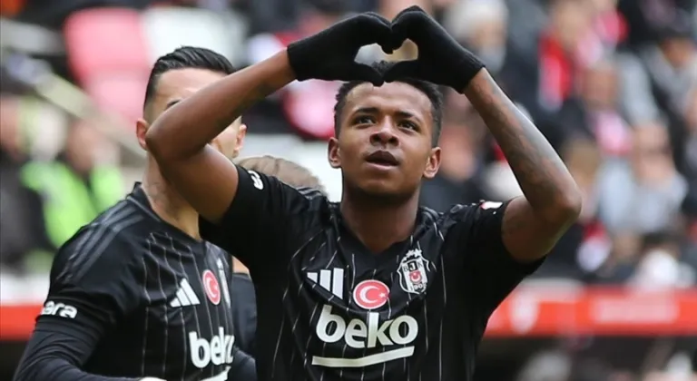 Beşiktaşlı futbolcu Keny Arroyo, Cruzeiro'ya transfer oldu