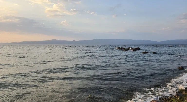 Denizde kayıp zannedildi, kıyıya kendi imkanıyla çıktı