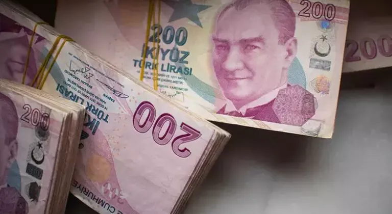 Borcu olanlara kötü haber: Maaşlara haciz gelebilir!