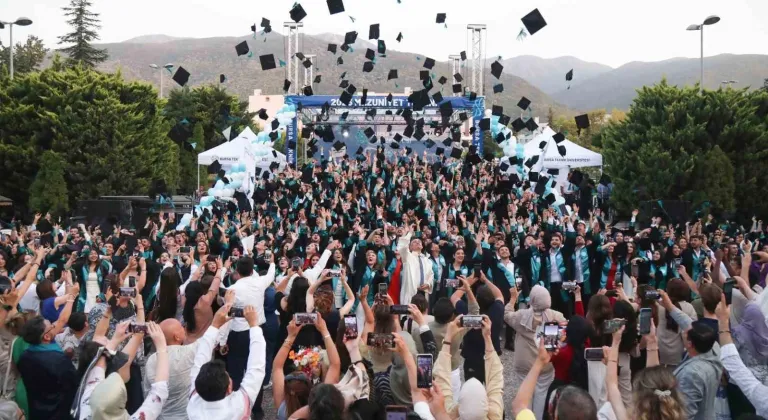 BTÜ’nün 15. yıl mezunları geleceğe kanat açtı