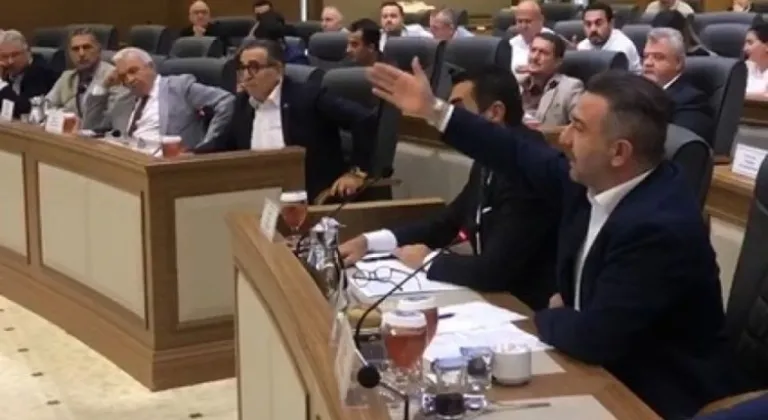 Bursa Büyükşehir Belediye meclisinde gerginlik!
