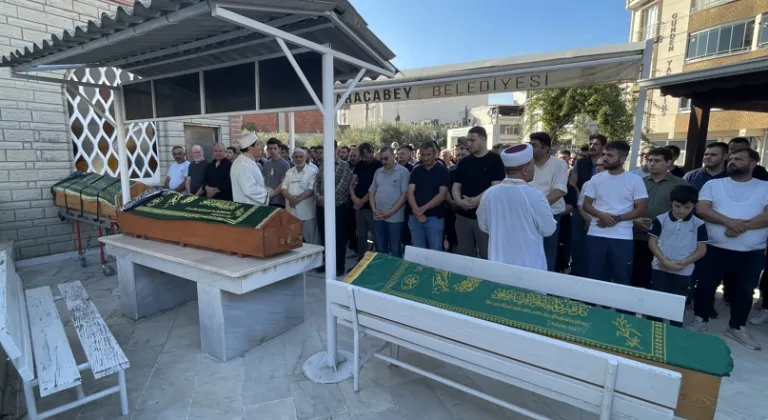 Bursa'da bir aile yok oldu! Hayatını kaybeden 3 kişi toprağa verildi