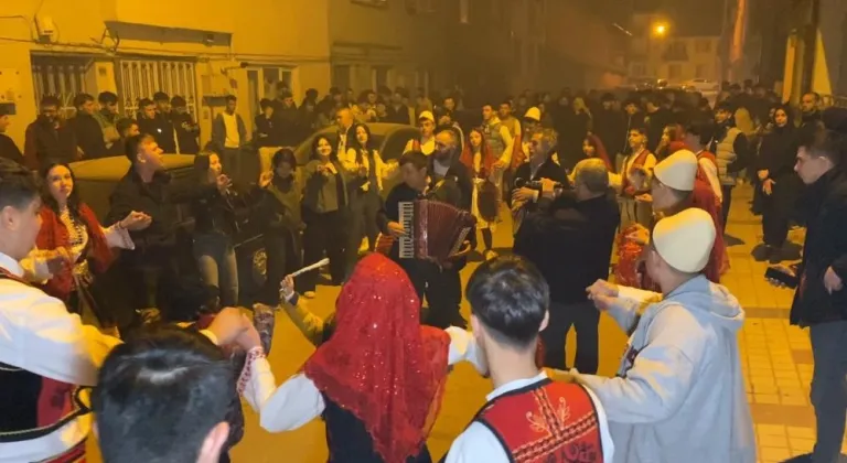 İlçe halkını Rumeli ezgileriyle sahura uyandırdılar