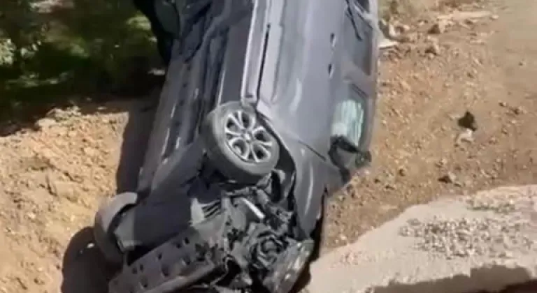 Bursa'da kamyonet tarlaya uçtu!