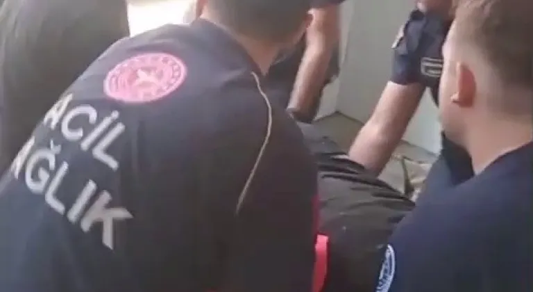 Bursa'da korku dolu anlar: Asansörde mahsur kaldılar!