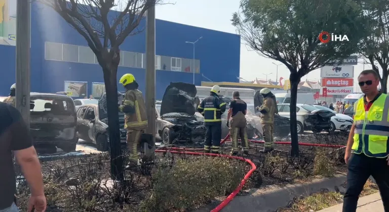 Bursa'da korkutan yangın: 6 araç kül oldu