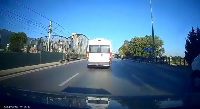Bursa'da tehlikeli sürüş... Sıcak bahane, güvenlik ihmali şahane!
