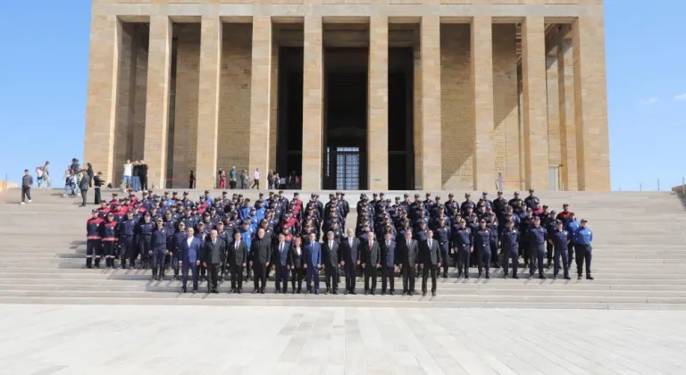 Bursa İtfaiyesi'nden Anıtkabir'e ziyaret