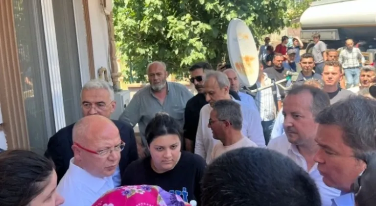 Bursa protokolünden yangın mesaisi: Vatandaşlarla tek tek görüştüler