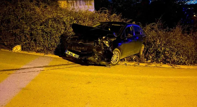 Bursa’da can pazarı: 2 otomobil kafa kafaya çarpıştı
