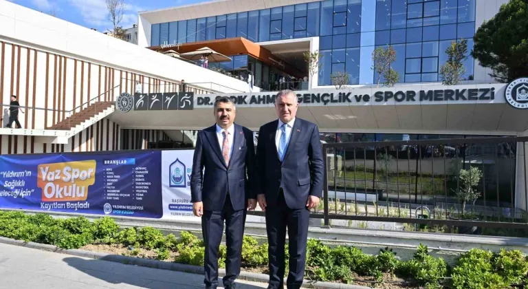 Bursa’da "Dr. Sadık Ahmet Gençlik ve Spor Merkezi" hizmete açıldı