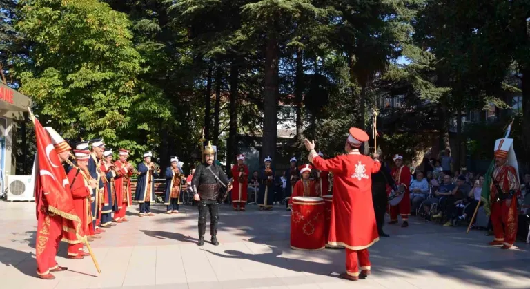 Bursa'da hastalar mehter takımı ile moral buldu