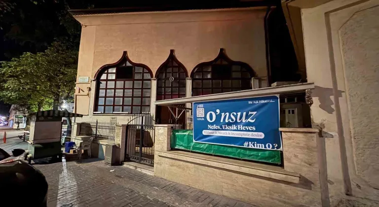 Bursa'da merak uyandıran pankartlar: "Kim O?"