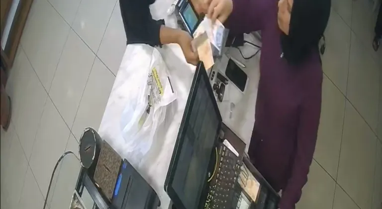 Bursa’da ‘yırtık para’ yöntemiyle tırnakçılık anları kamerada
