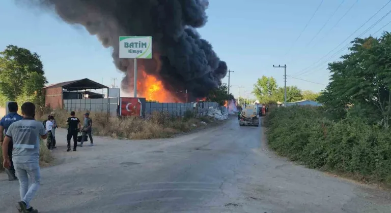 Bursa'da fabrika cayır cayır yandı