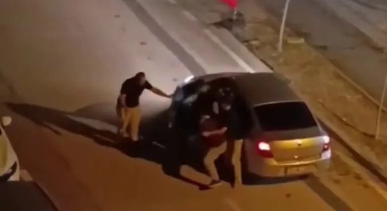 Bursa’da trafikte yumruklu kavga: Cadde ringe döndü