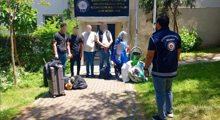 Bursa’da yabancıları kaçak taşıyan organizatör kıskıvrak yakalandı
