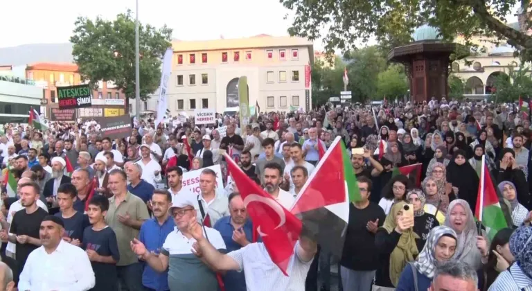 Bursa’da yüzlerce kişi Gazze için yürüdü