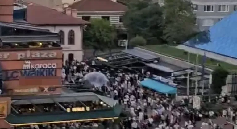 Bursa'daki AVM'lerde deprem paniği