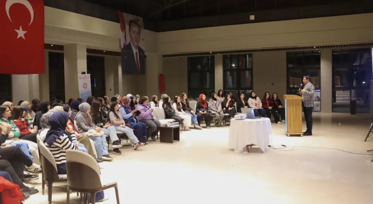 Bursalı gençler, Ahlat Külliyesi'nde