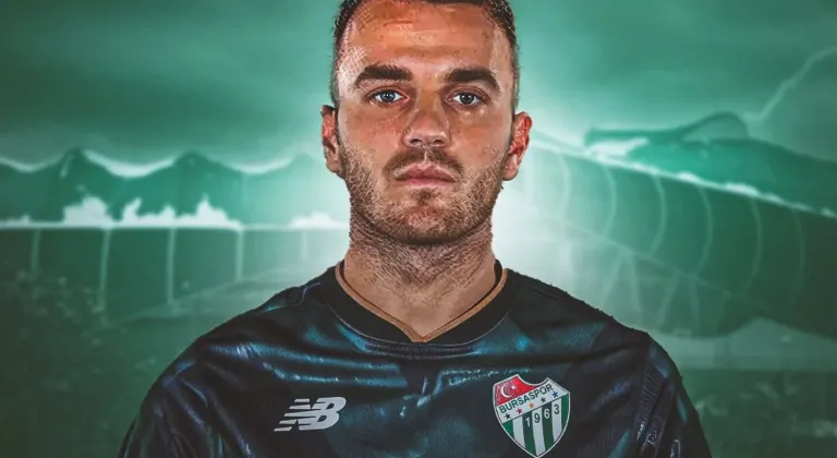 Bursaspor'da ilk resmi transfer açıklandı! Onun hikayesi şimdi başlıyor...