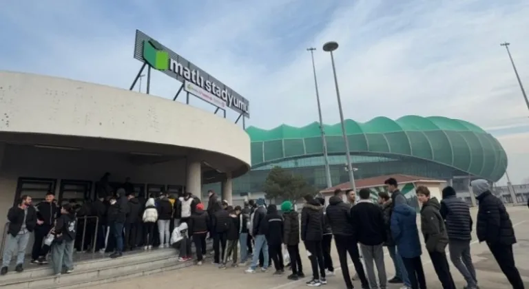 Bursaspor taraftarı yine sırada