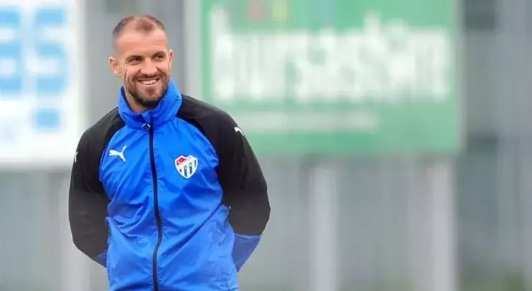 Bursaspor'un eski hocası o takımda!