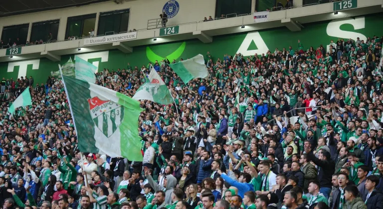 Bursaspor, takımıyla taraftarıyla zirvede