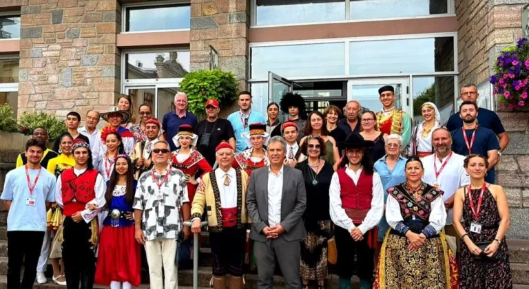 BUÜ halk oyunları topluluğundan 'En İyi Performans Yapan Grup' başarısı