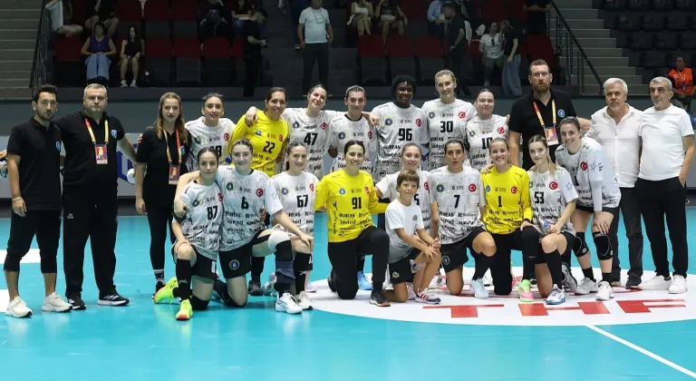 Büyükşehir hentbol takımı finalde