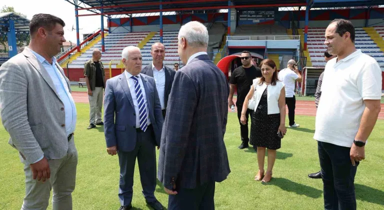 Büyükşehir, Mustafakemalpaşa İlçe Stadı’nı sil baştan yeniledi